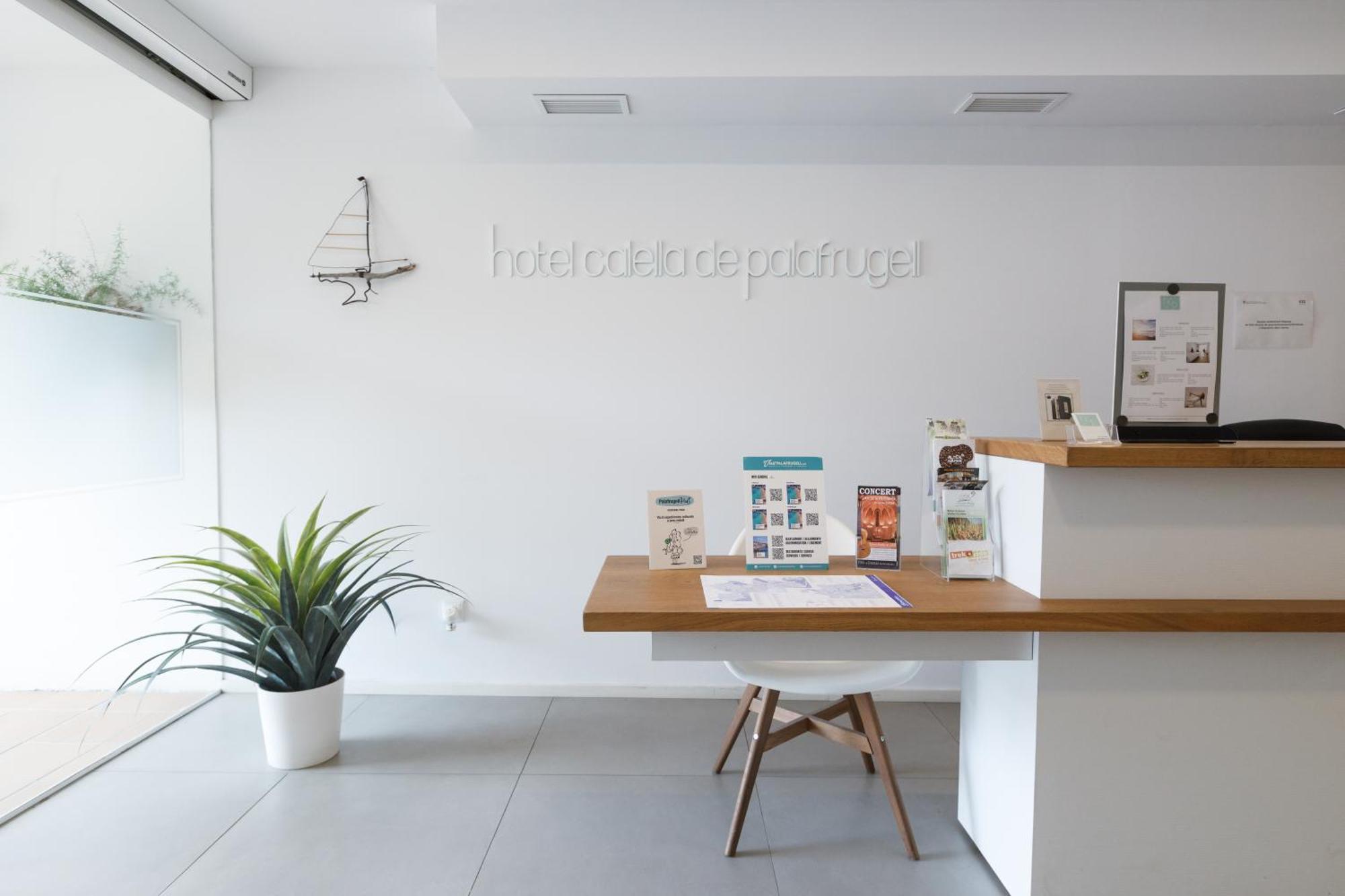 Hotel Hcp 칼레냐 데 팔라푸르헬 외부 사진
